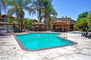 featured image of 1112 S Cypress Ave