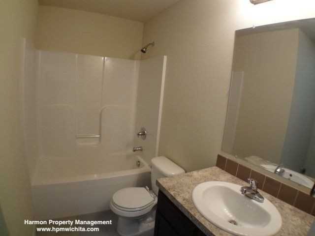 2370 N Garland Ave - Photo 6 of 11