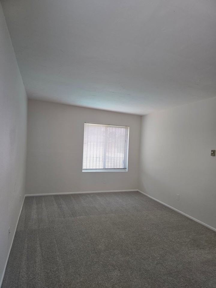 926 North Belvedere Avenue #3 - Photo 3 of 9