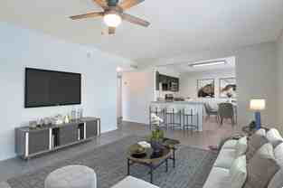 814 E 9th St #2 - Photo 1 of 1