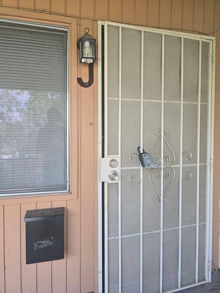 3507 E 3rd St #J - Photo 3 of 16