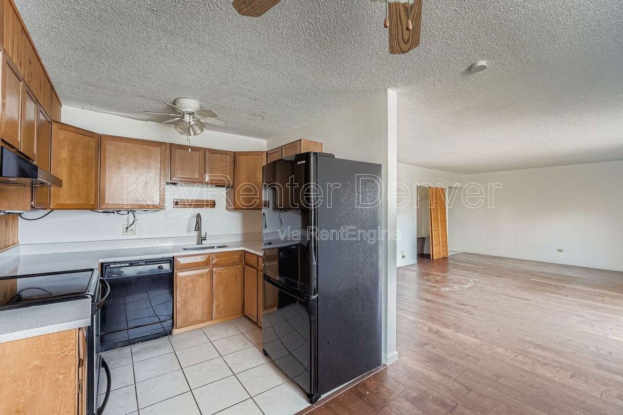 2120 S Vaughn Way #202 - Photo 6 of 18