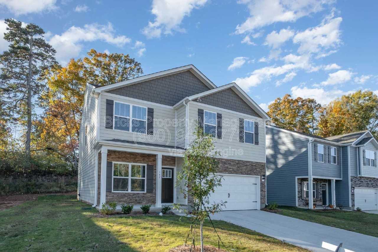 142 Rustling Waters Dr - Photo 4 of 31