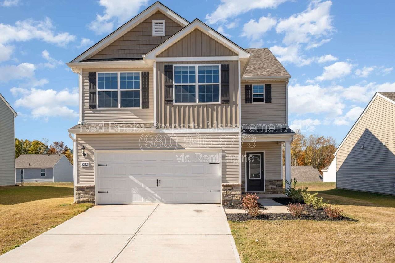 2222 Transatlantic Ave - Photo 2 of 27