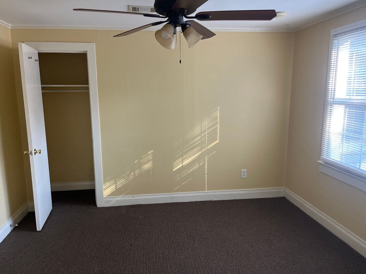 1445 Lyons Drive - Photo 2 of 10