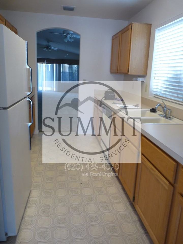 3431 W Evening Star Ct - Photo 4 of 10