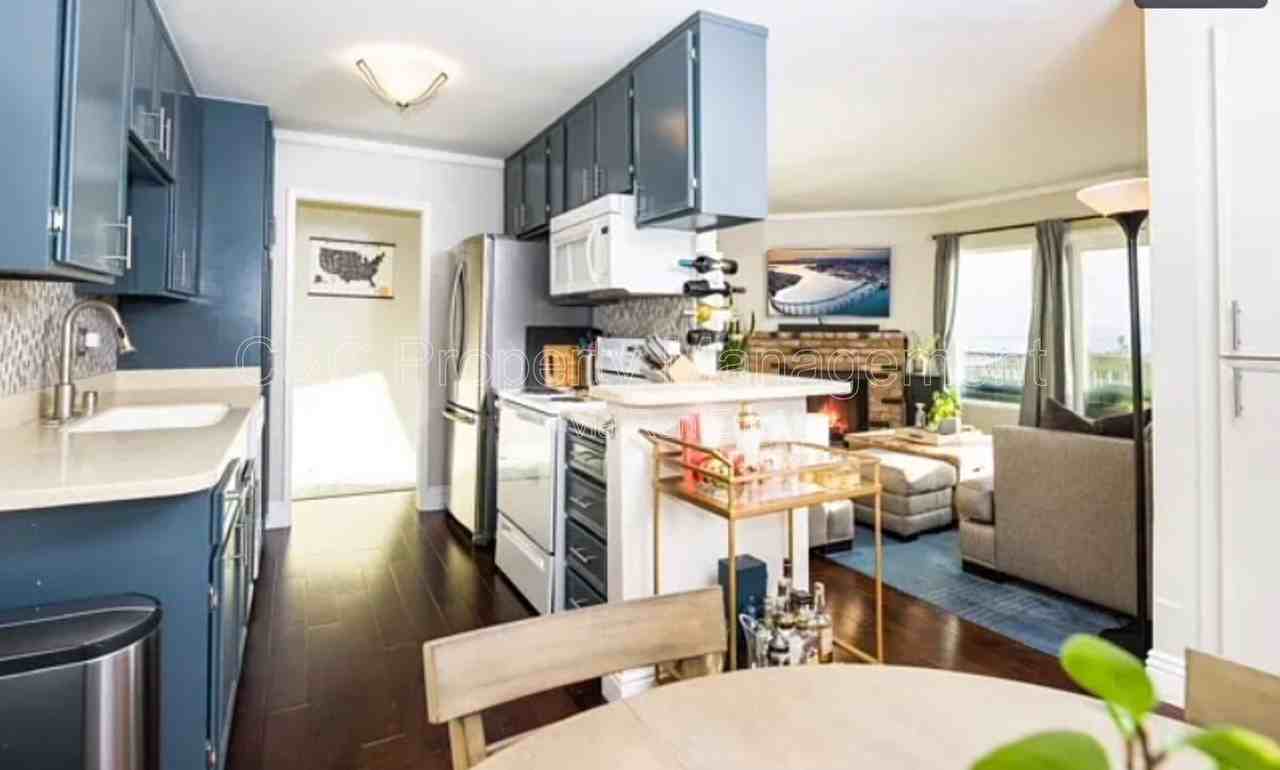 2319 Curlew Street #7 - Photo 2 of 7