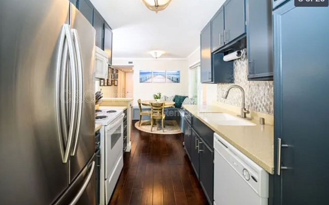 2319 Curlew Street #7 - Photo 3 of 7