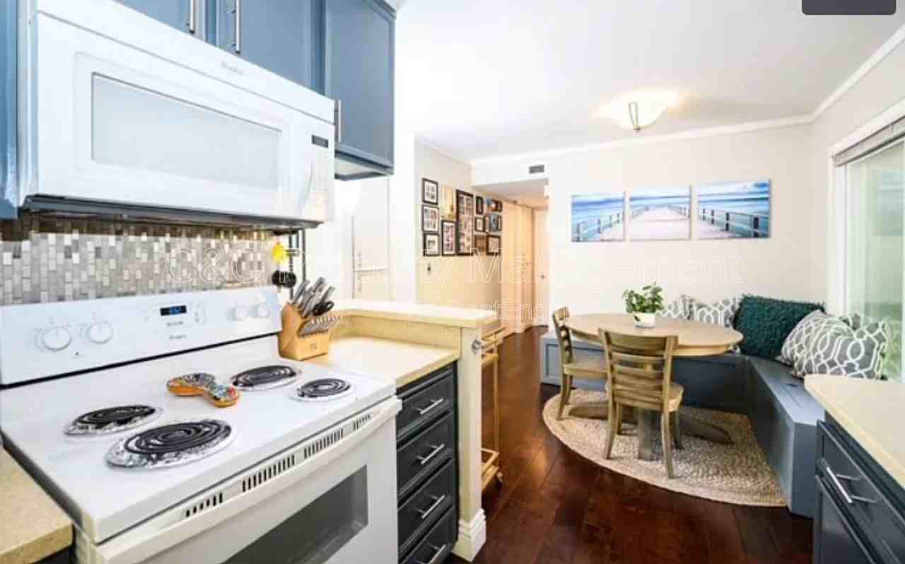 2319 Curlew Street #7 - Photo 4 of 7