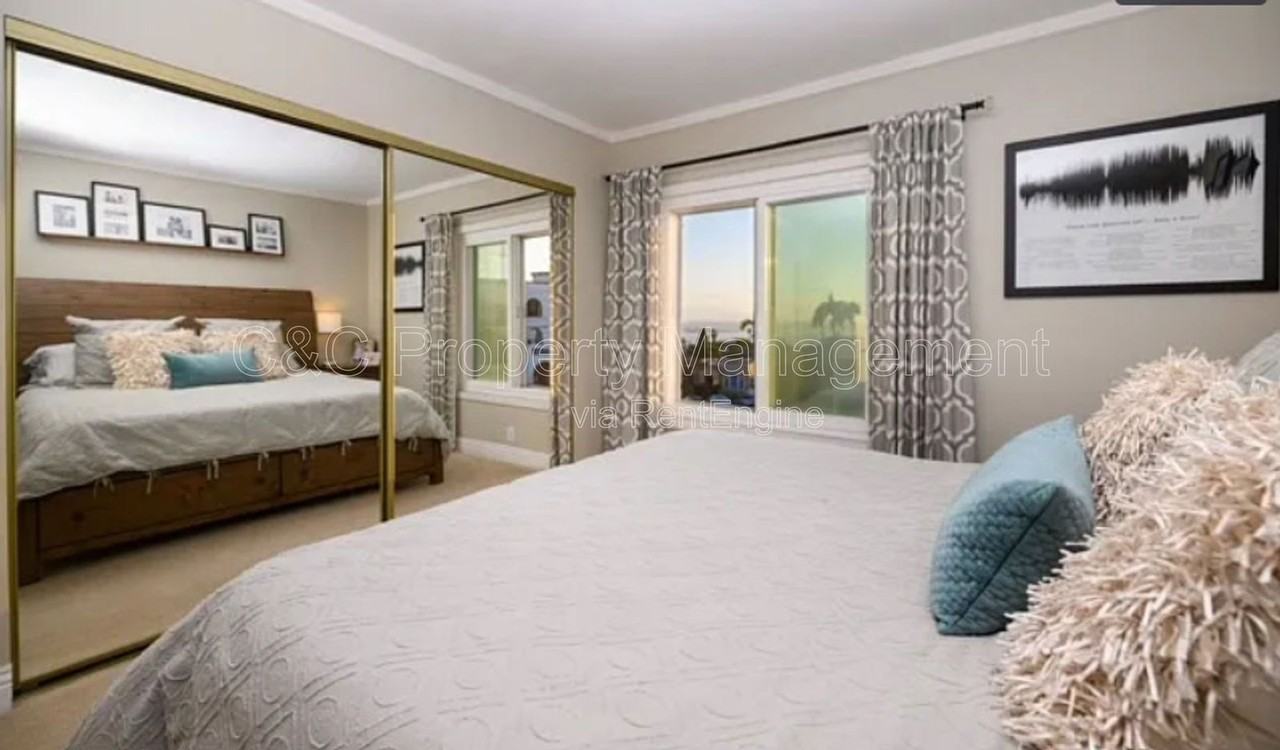 2319 Curlew Street #7 - Photo 7 of 7