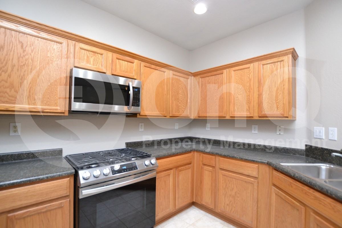 39810 River Bend Road - Photo 2 of 28