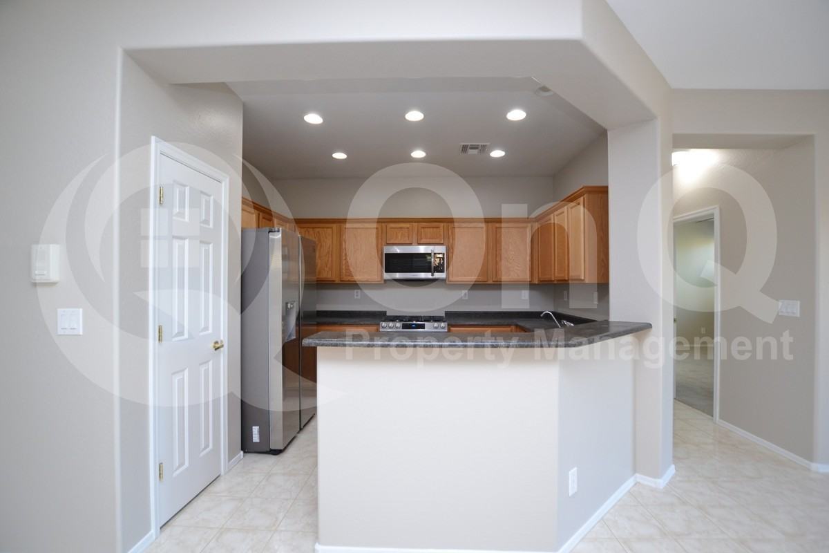 39810 River Bend Road - Photo 4 of 28