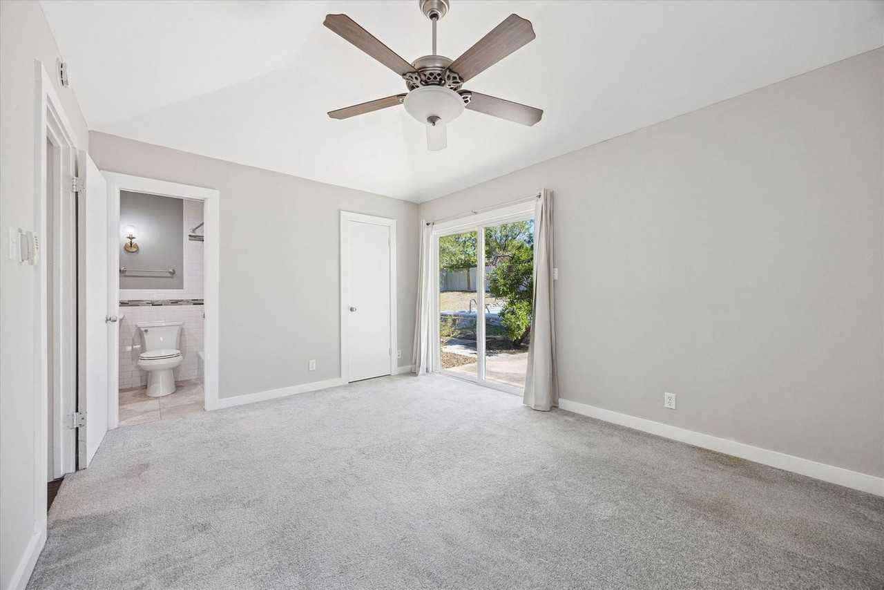 9711 Marlborough Dr - Photo 6 of 10