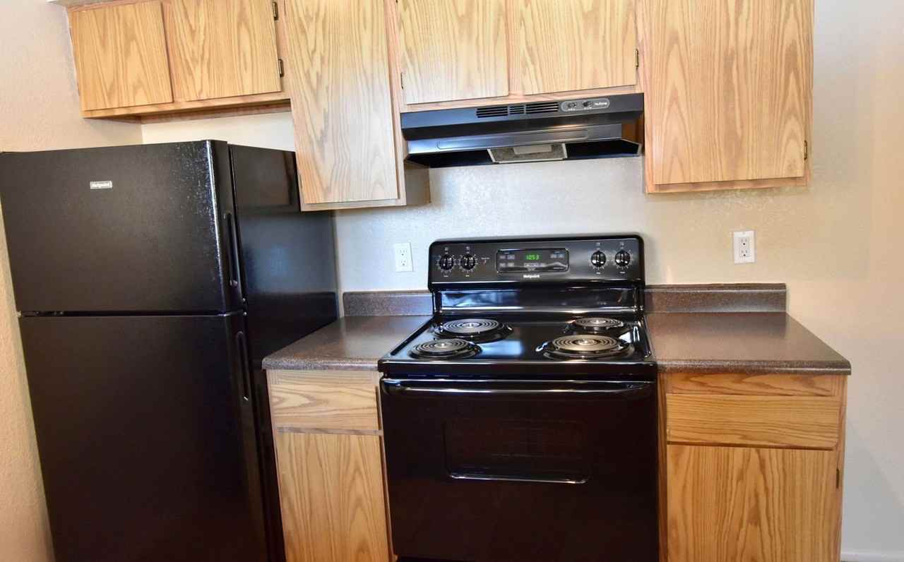 811 E Prince Rd #205 - Photo 6 of 19