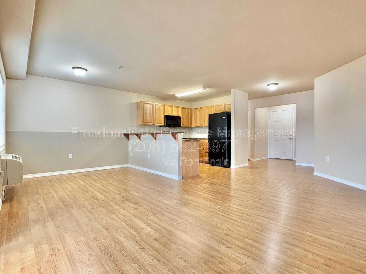 310 N Promenade Loop #303 - Photo 5 of 20