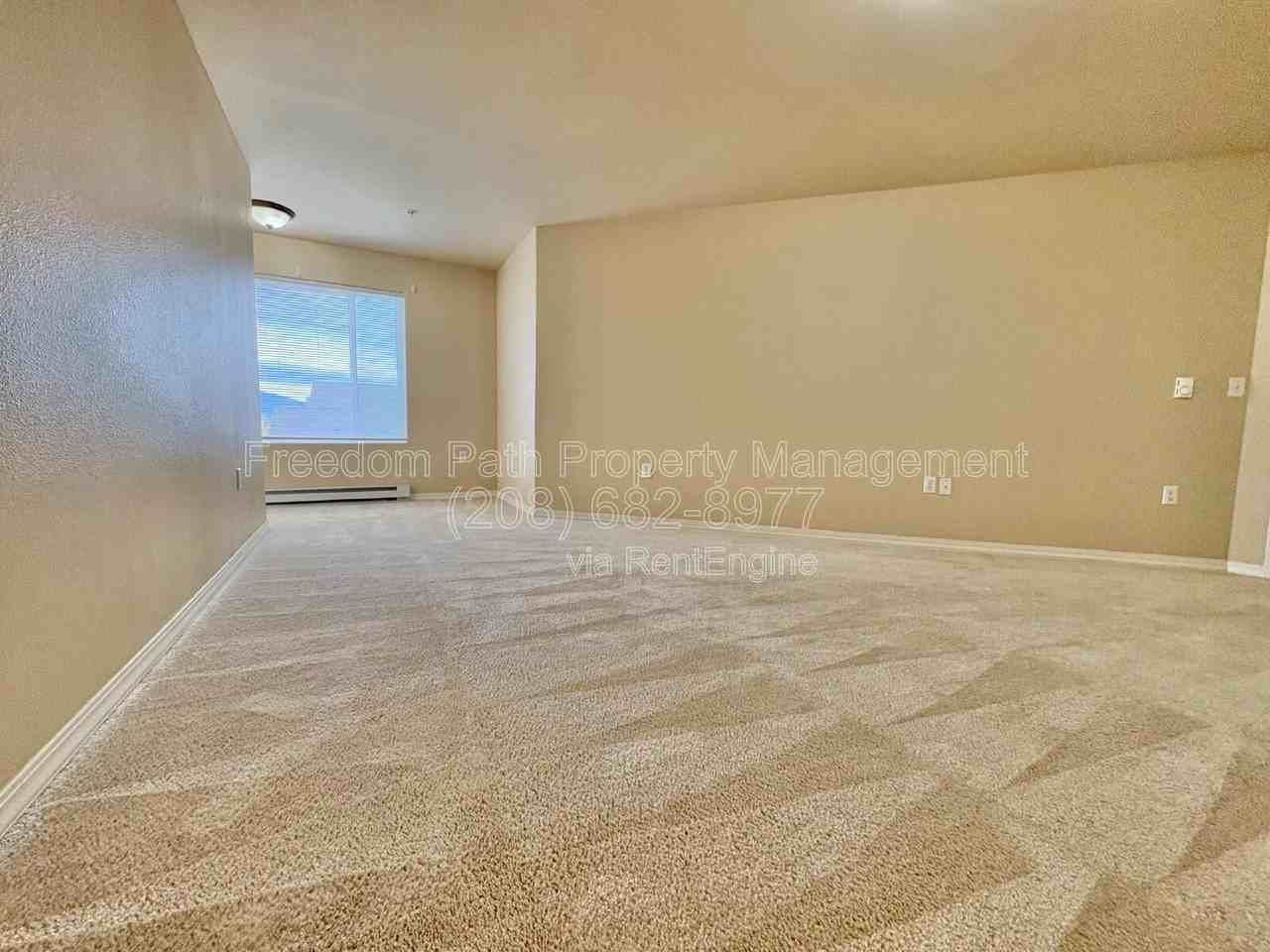 310 N Promenade Loop #303 - Photo 6 of 20