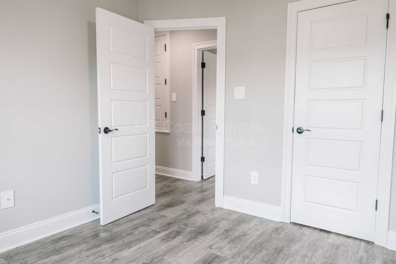 126 Pointe Breeze Way - Photo 6 of 12