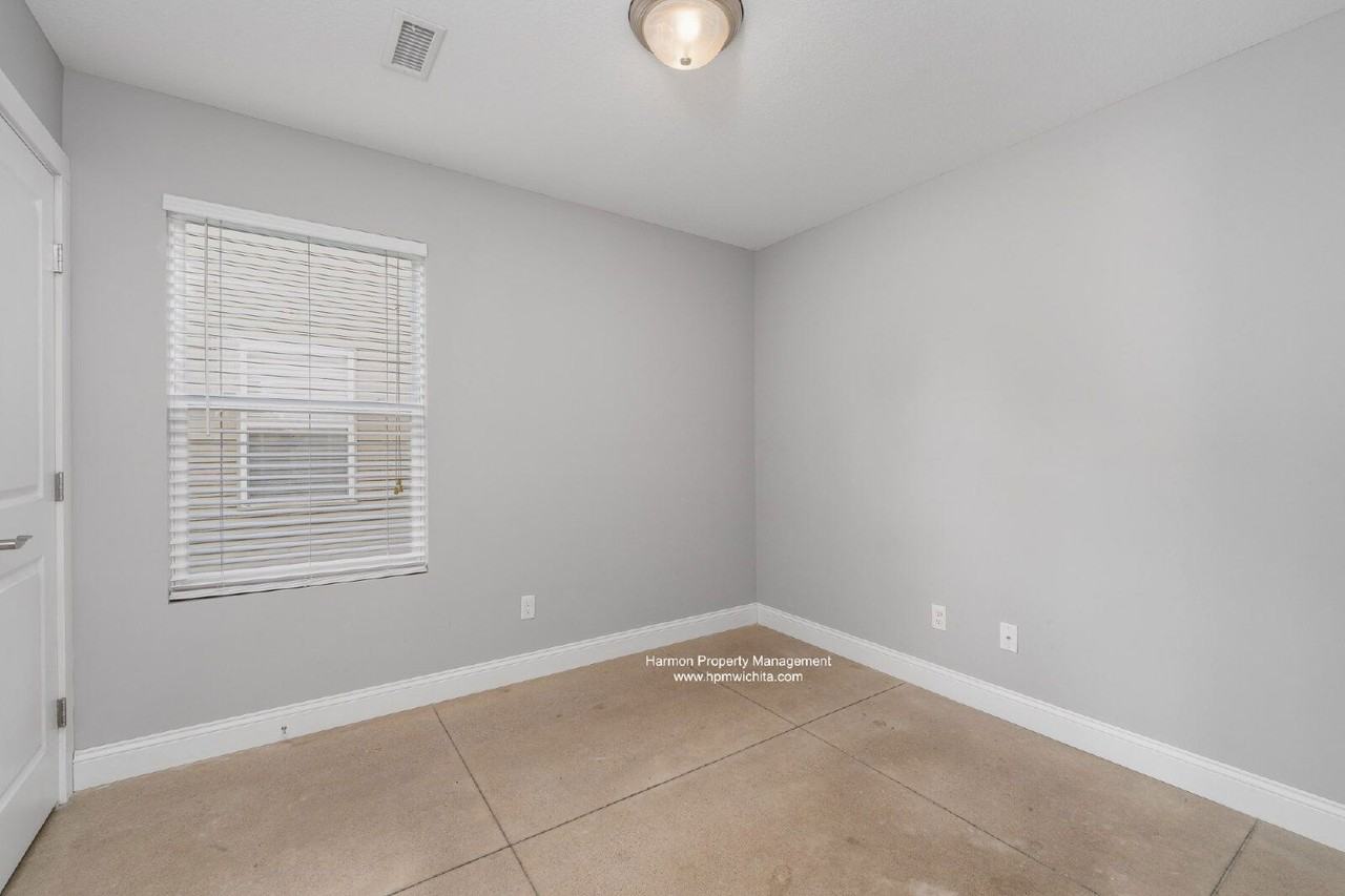 5326 North Hillside Street #101 - Photo 7 of 14