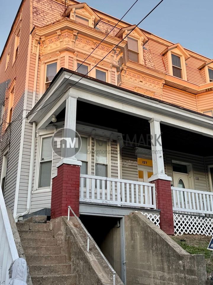 137 S 2nd St #2 - Photo 6 of 9