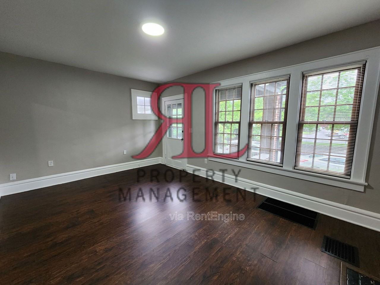 644 S Champion Ave - Photo 5 of 37