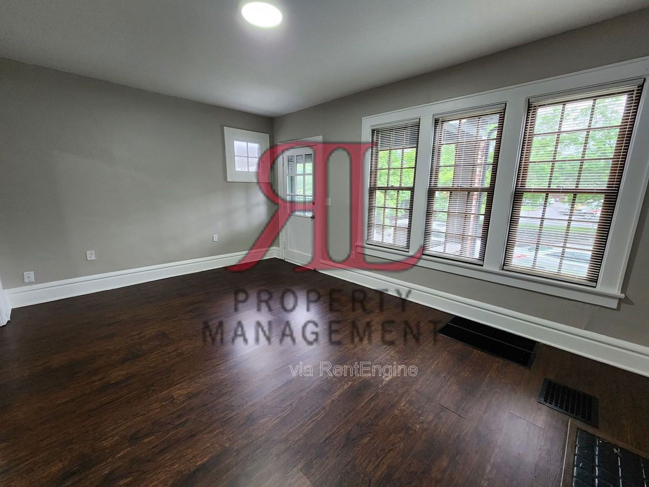 644 S Champion Ave - Photo 6 of 37