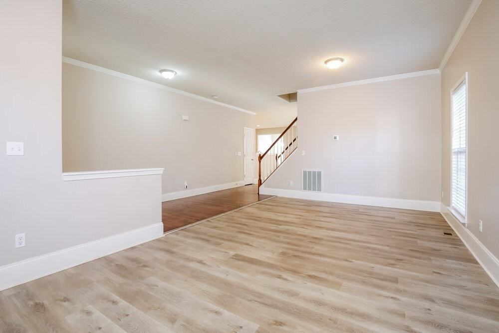 8524 Bratt Ave - Photo 4 of 17