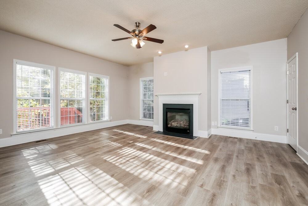 8524 Bratt Ave - Photo 6 of 17