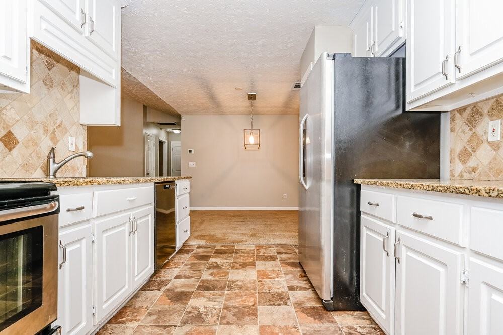 725 Grove Pointe Cir - Photo 7 of 17