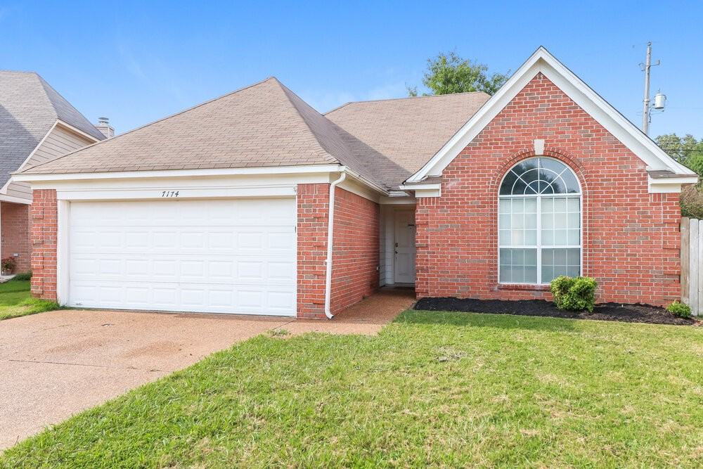 7174 Mccleskys Cove - Photo 3 of 16