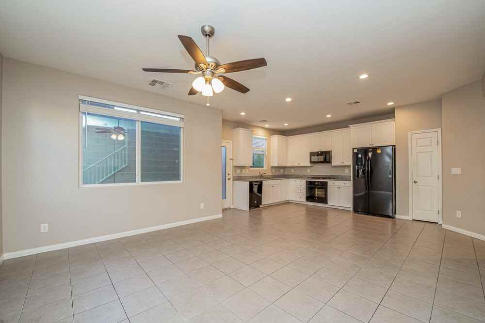 10644 Gale Wind Ct - Photo 4 of 17