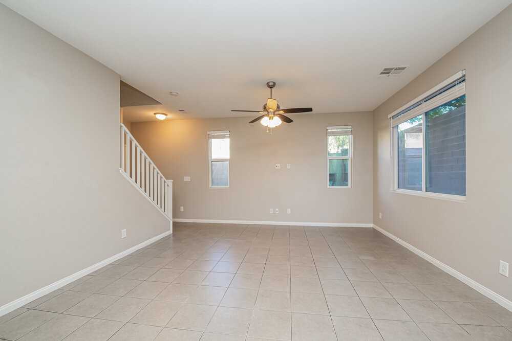 10644 Gale Wind Ct - Photo 5 of 17