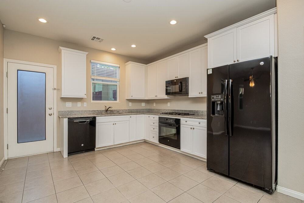 10644 Gale Wind Ct - Photo 6 of 17