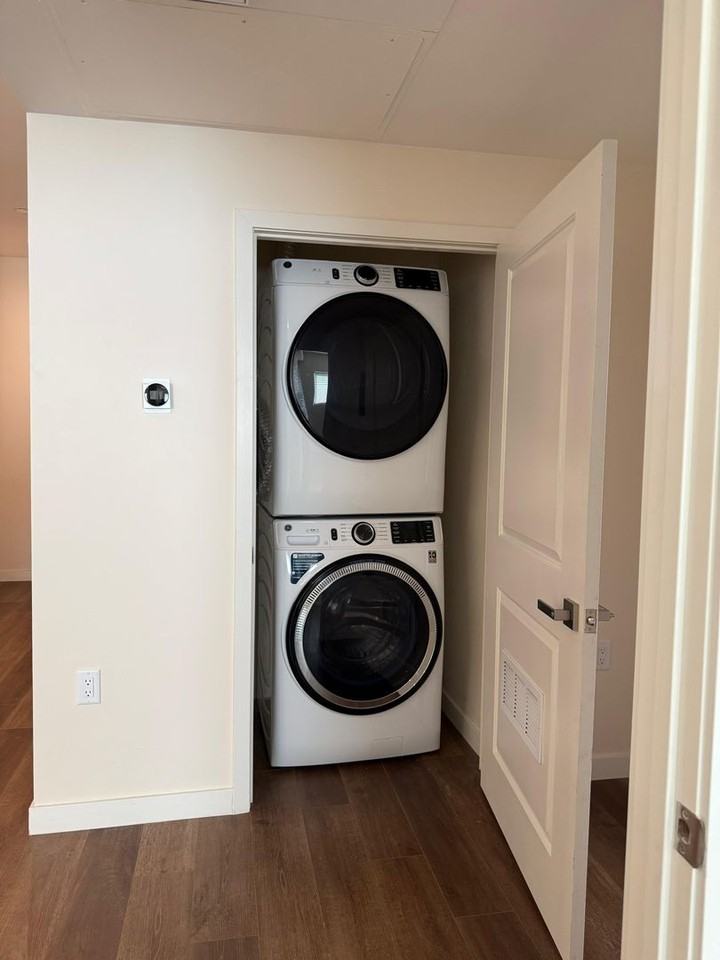 USC Village Properties LLC - Photo 7 of 22