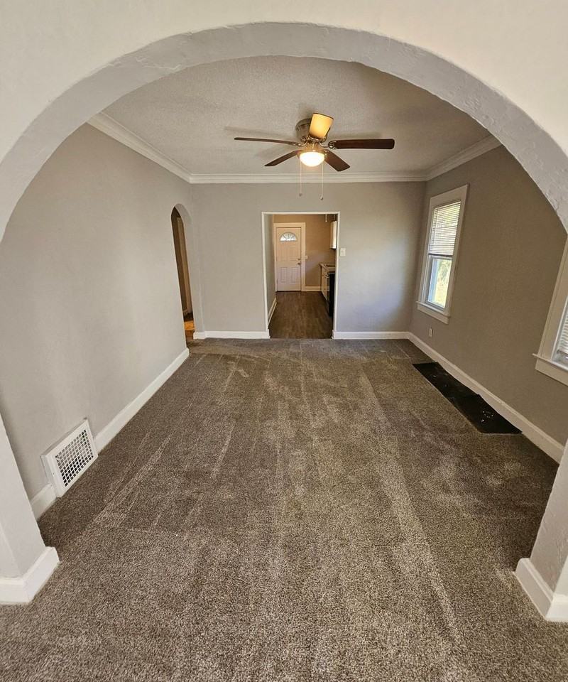 1158 East 75th Terrace - Photo 2 of 11