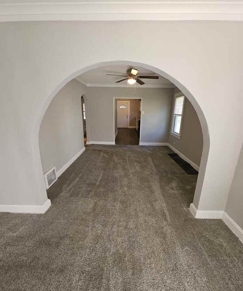 1158 East 75th Terrace - Photo 3 of 11