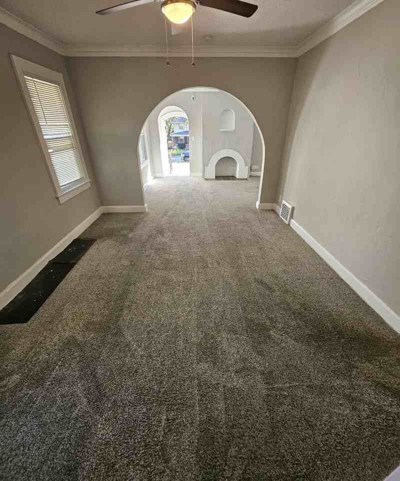 1158 East 75th Terrace - Photo 4 of 11