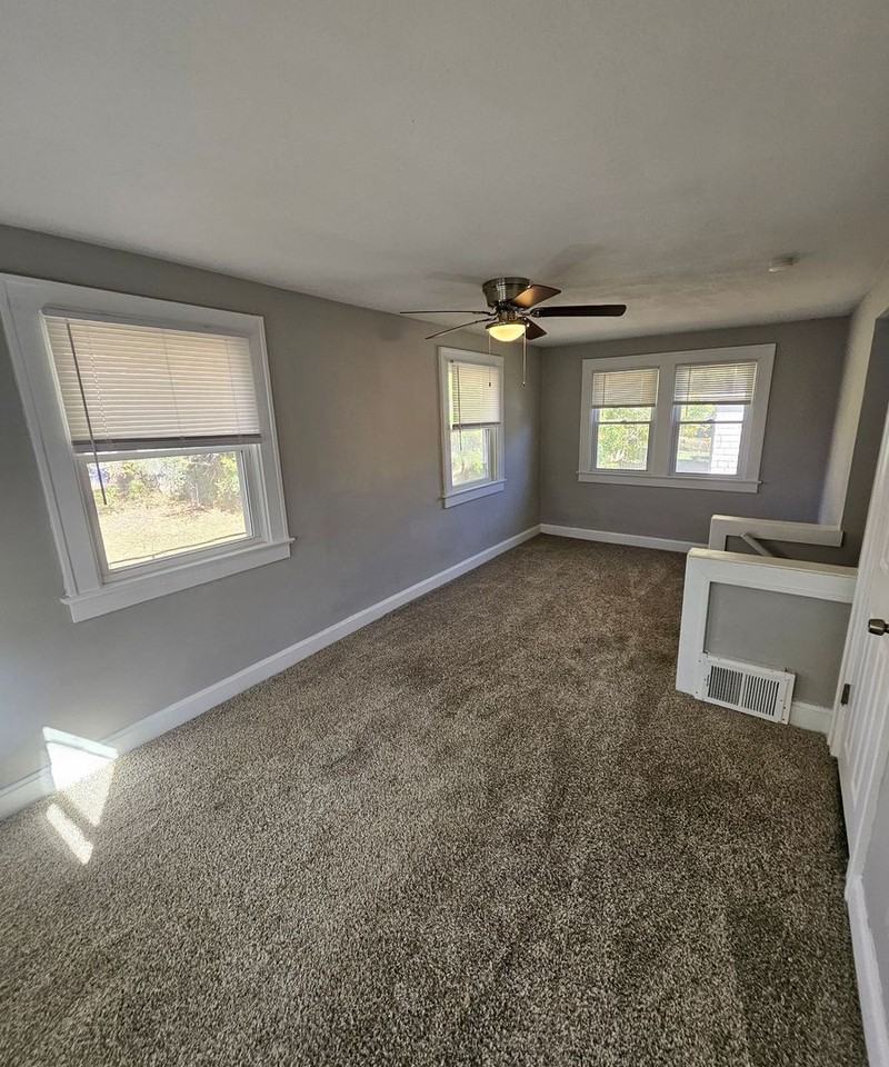 1158 E 75th Ter - Photo 2 of 12