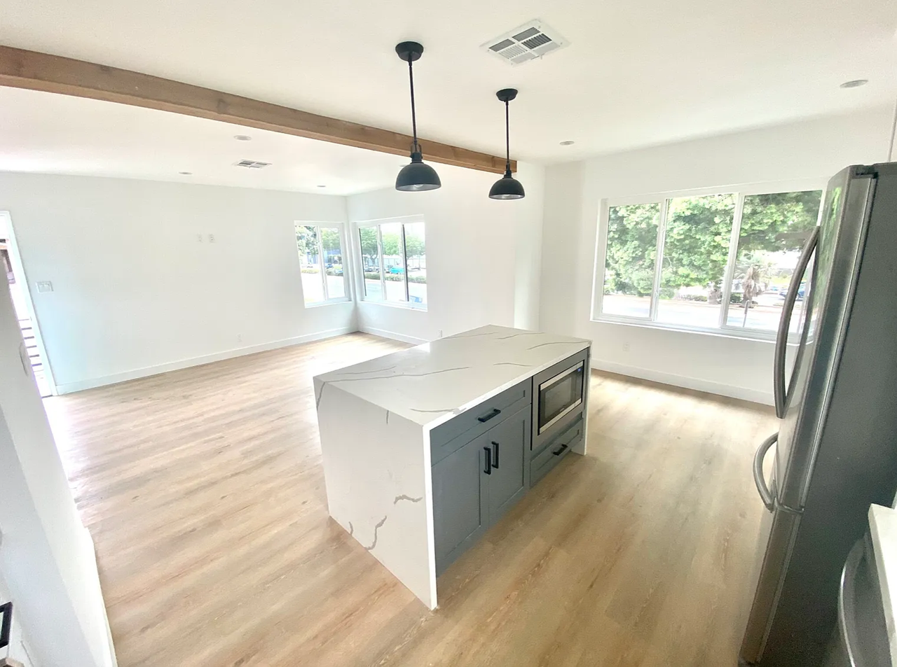 13053 Venice Blvd - Photo 4 of 28