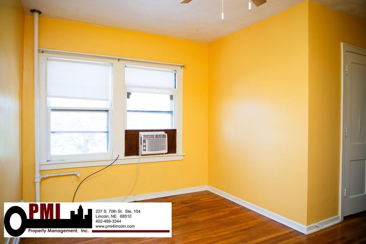 1630 H Street - Photo 6 of 37