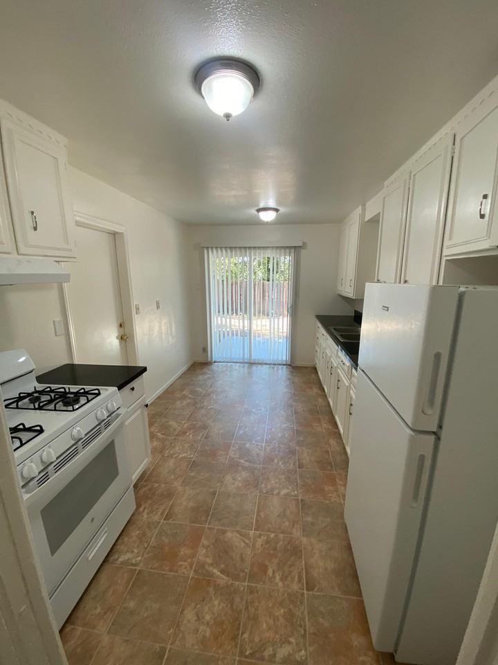 211 Brand Rd #1 - Photo 4 of 11