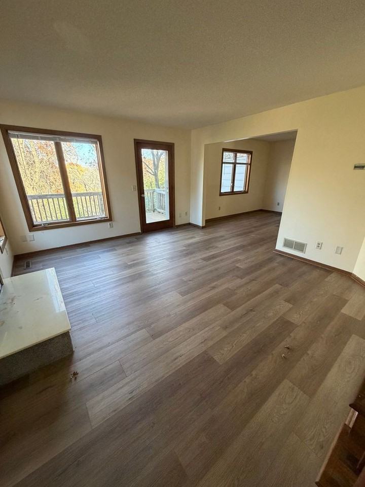 2245 Mahogany Way - Photo 3 of 18