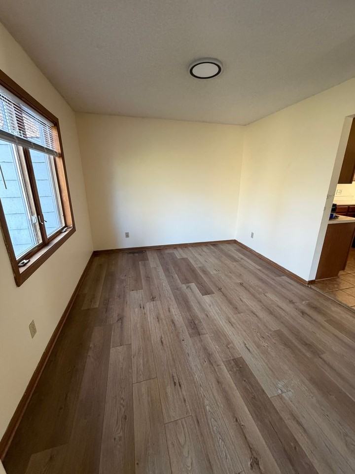 2245 Mahogany Way - Photo 6 of 18