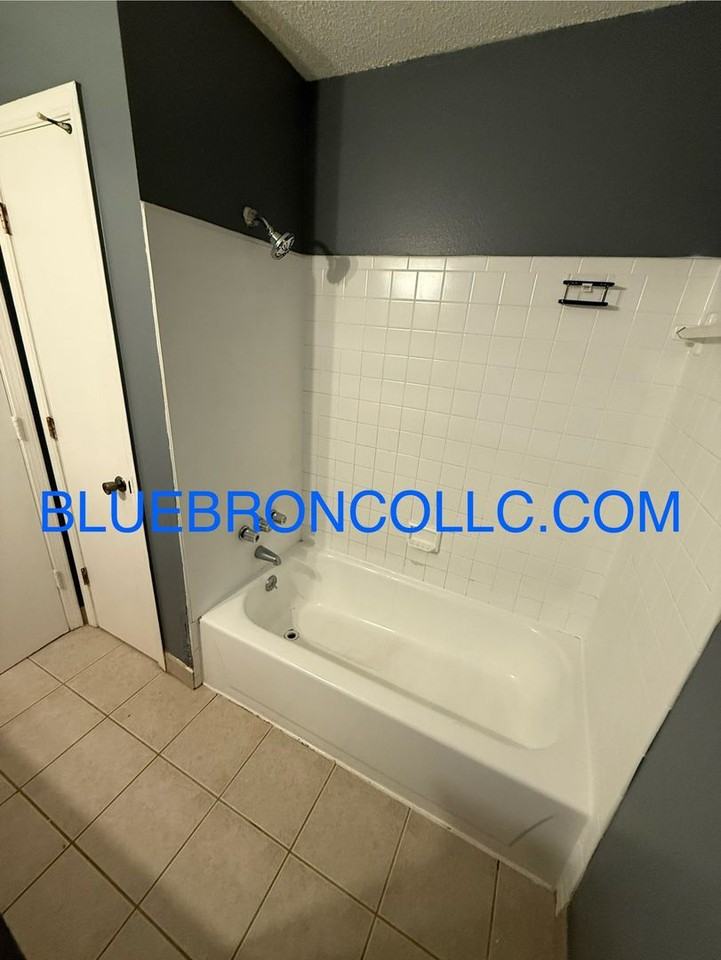 207 Sky Vue Drive - Photo 5 of 17