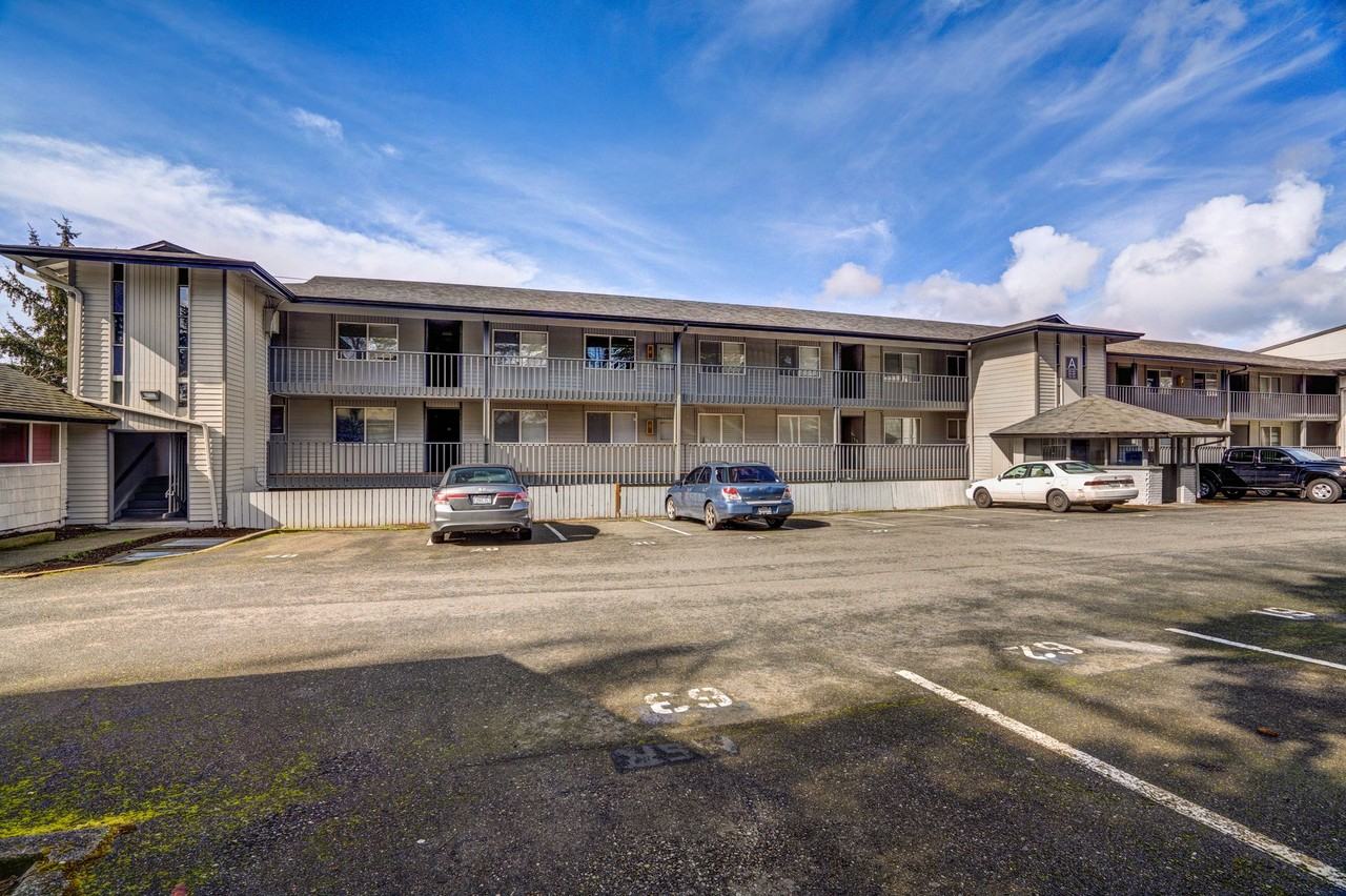 Park Ridge Apartments - Photo 7 of 35