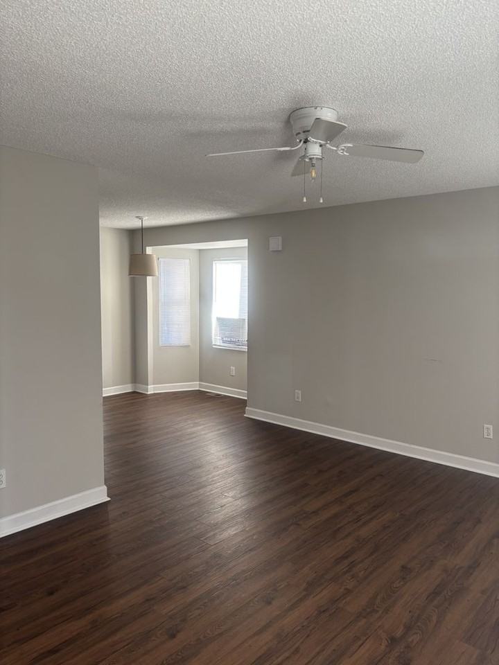 100 New Hope Street - Photo 2 of 9