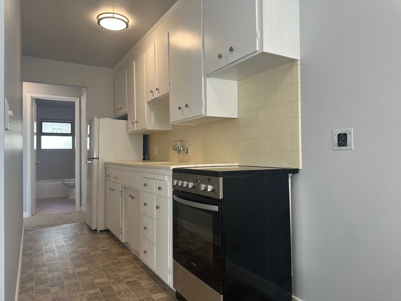 California Avenue Apartments - Photo 2 of 19