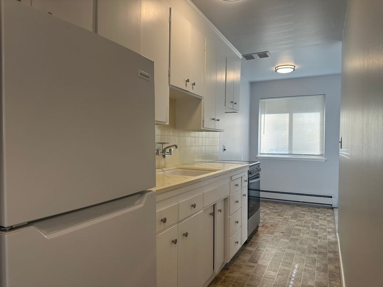 California Avenue Apartments - Photo 3 of 19