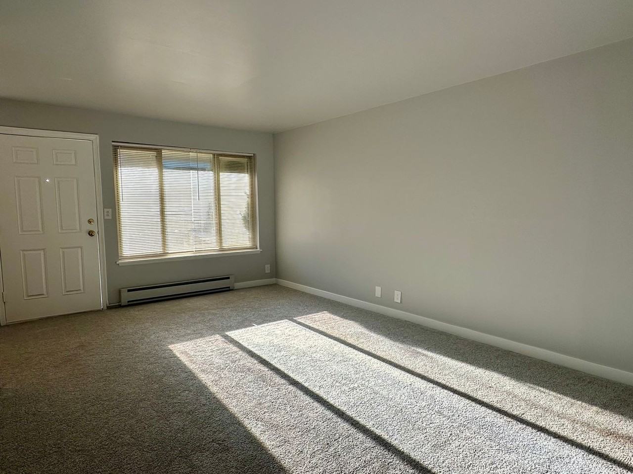 California Avenue Apartments - Photo 5 of 19