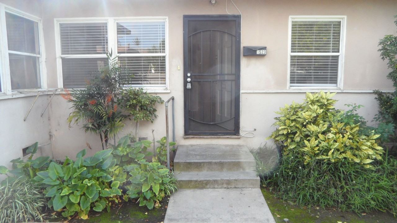 1521 North Parton Street - Photo 4 of 17