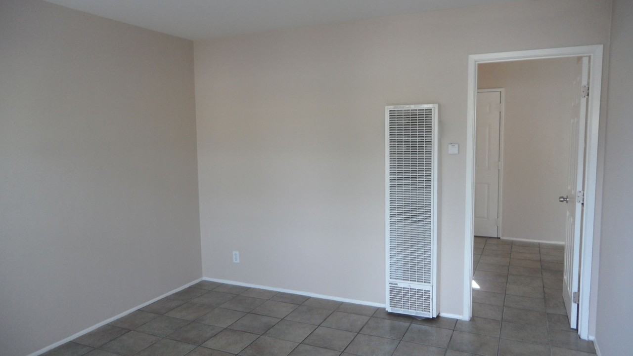 1521 North Parton Street - Photo 5 of 17